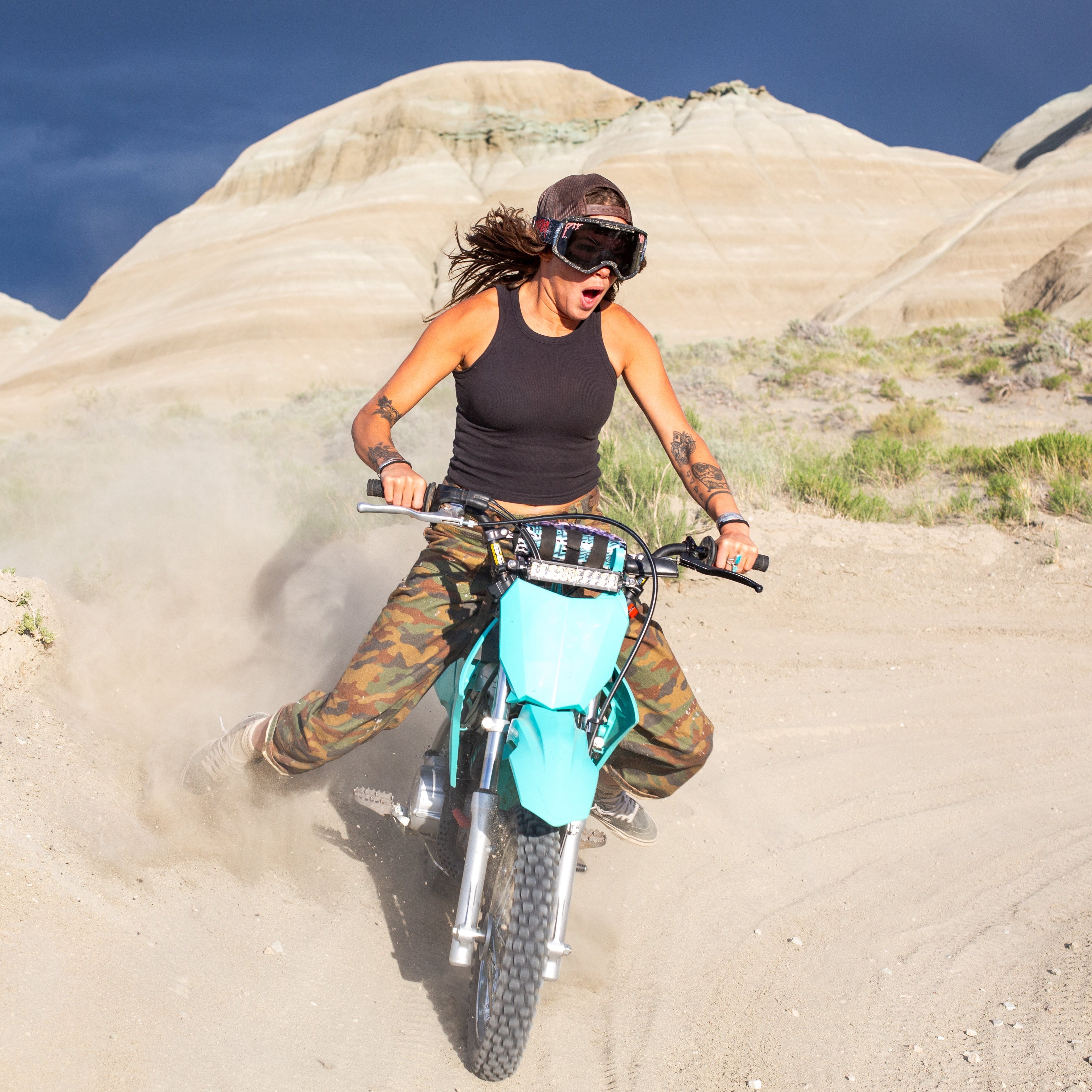 Smoke / Small | on_a_person.JPG | The Reign in Mud Brapstrap Moto Goggle Small from Pit Viper