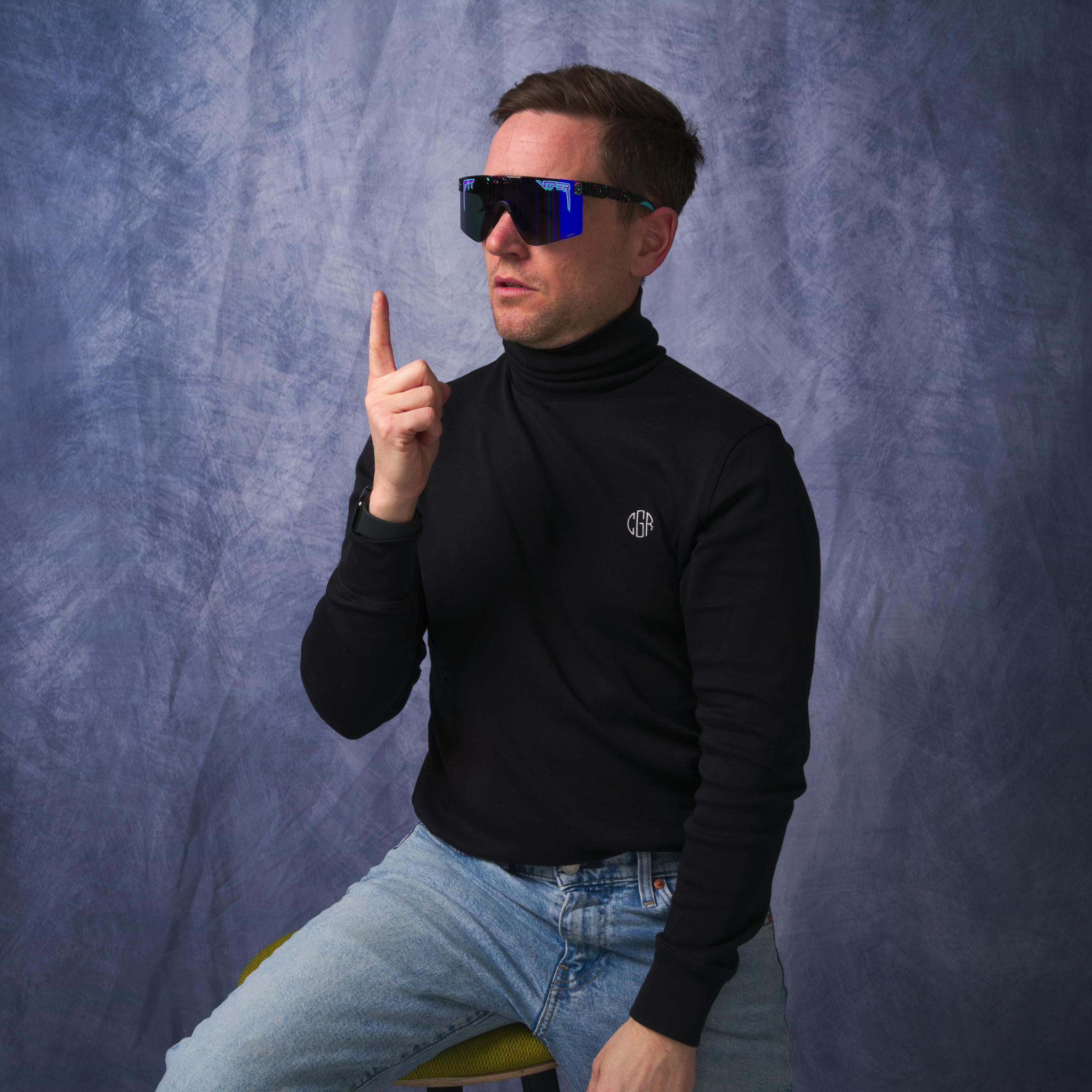 HDPV Polarized Purple / Regular | photo_of_person_2.JPG | The Midnight Original 2.0, polarized sunglasses from Pit Viper